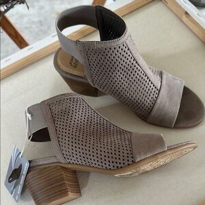 Women's Taupe Peep-Toe Block Heel Sandals